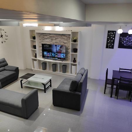 Tagaytay Staycation By Naya And Darla W Free Swimming Pool, Wifi & Netflix Tagaytay City Ngoại thất bức ảnh