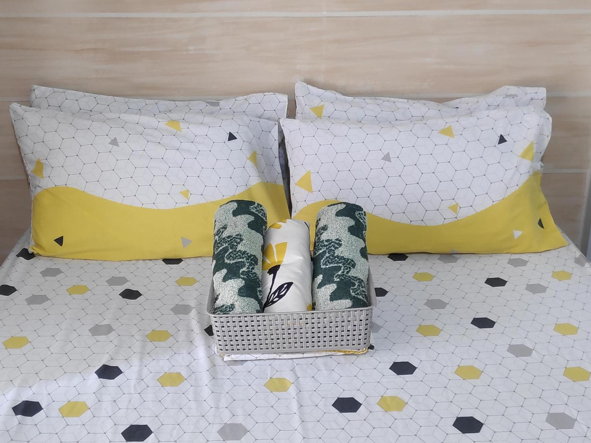 Tagaytay Staycation By Naya And Darla W Free Swimming Pool, Wifi & Netflix Tagaytay City Ngoại thất bức ảnh