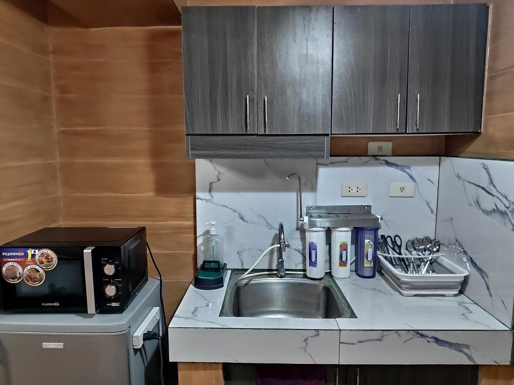 Tagaytay Staycation By Naya And Darla W Free Swimming Pool, Wifi & Netflix Tagaytay City Ngoại thất bức ảnh