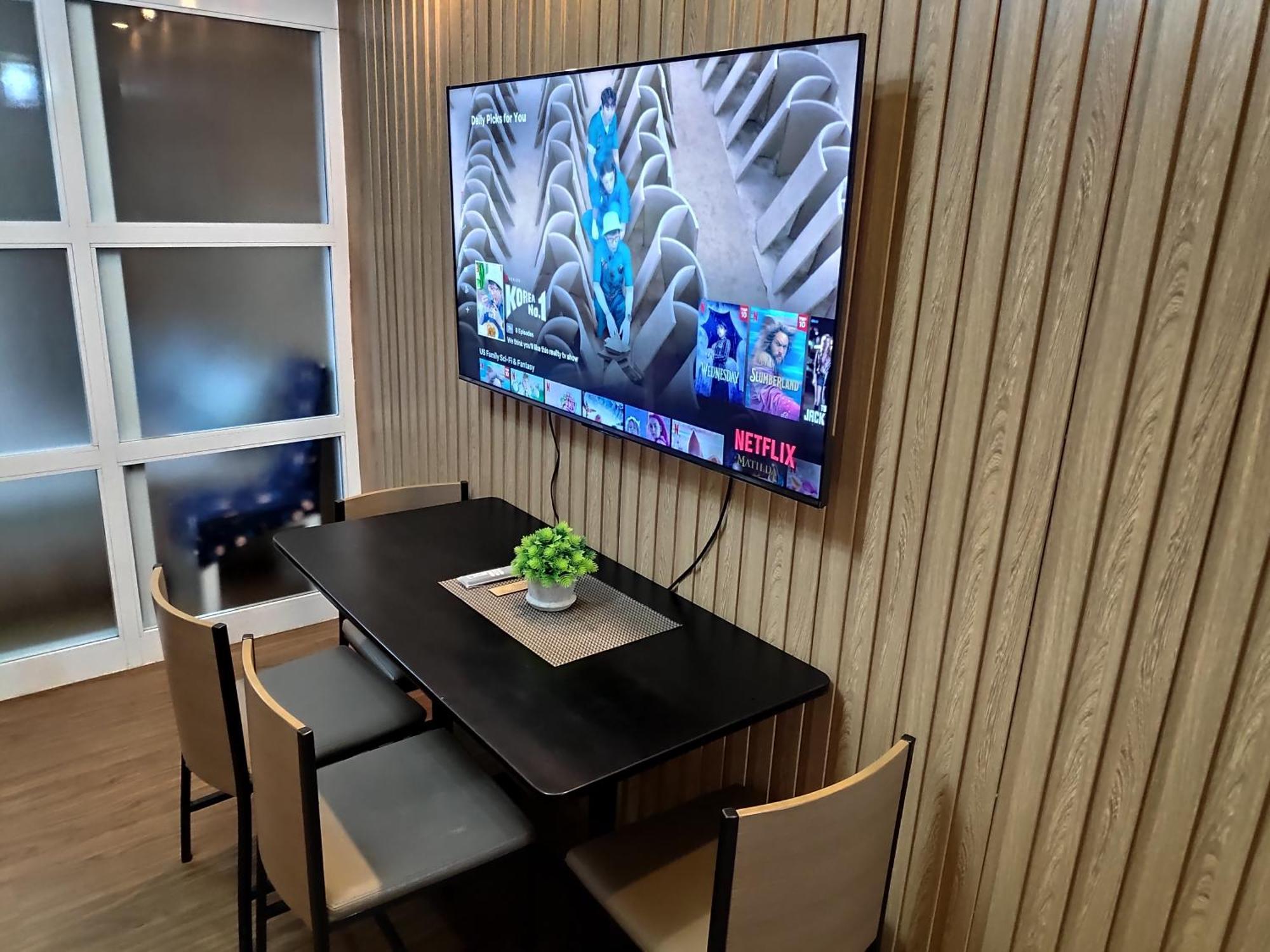 Tagaytay Staycation By Naya And Darla W Free Swimming Pool, Wifi & Netflix Tagaytay City Ngoại thất bức ảnh